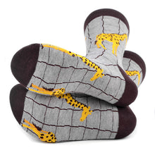 Load image into Gallery viewer, Parquet Men’s Giraffe Pattern Novelty Crew Socks – Gray