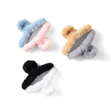 Load image into Gallery viewer, Nollia 2pc Faux Fur Claw Hair Clip Set