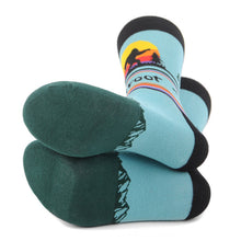 Load image into Gallery viewer, Parquet Men’s Bigfoot Novelty Crew Socks – Light Blue