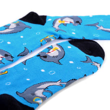 Load image into Gallery viewer, Parquet Men’s Vacation Shark Novelty Crew Socks – Blue