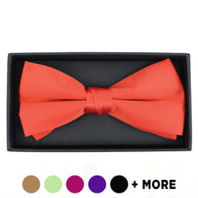 Load image into Gallery viewer, Umo Lorenzo 2.5" Poly Satin Banded Bow Tie – Boxed, Pre-Tied