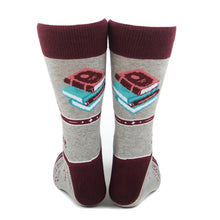 Load image into Gallery viewer, Parquet Men’s William Shakespeare Quote Novelty Crew Socks – Gray & Burgundy