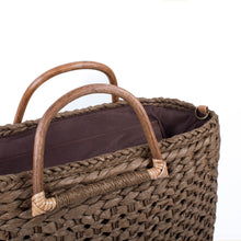 Load image into Gallery viewer, Tan rattan basket crossbody bag with wooden handles