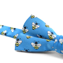 Load image into Gallery viewer, Men's Blue Bee Banded Bow Tie
