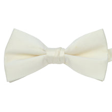 Load image into Gallery viewer, Umo Lorenzo 2.5" Poly Satin Banded Bow Tie – Boxed, Pre-Tied