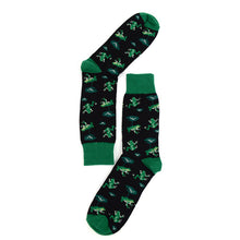 Load image into Gallery viewer, Parquet Men’s Frog Leaf Novelty Crew Socks – Black & Green