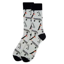 Load image into Gallery viewer, Parquet Men’s Skateboard Pattern Novelty Crew Socks – White &amp; Black
