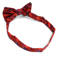 Load image into Gallery viewer, Laurant Bennet Abstract Lines Banded Bow Tie &amp; Matching Hanky Pocket Round Set
