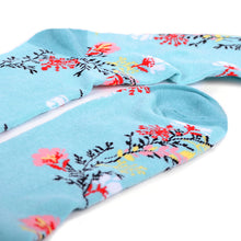 Load image into Gallery viewer, Parquet Men’s Floral Design Novelty Crew Socks – Sky Blue
