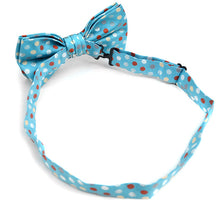 Load image into Gallery viewer, Laurant Bennet Polka Dot Banded Bow Tie &amp; Matching Hanky Pocket Round Set
