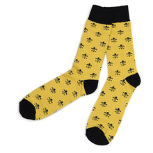 Load image into Gallery viewer, Feraricci Men’s Fleur-de-lis Novelty Crew Socks
