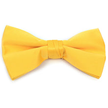 Load image into Gallery viewer, Umo Lorenzo Men's 2.5" Poly Satin Clip-On Bow Tie – 38 Color Options
