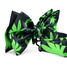 Load image into Gallery viewer, Green cannabis leaf bow tie 
